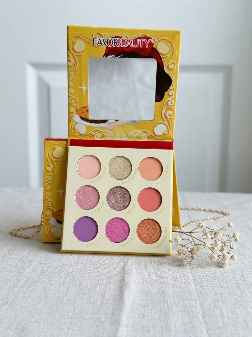 Yellow Snow White Themed Party Favor Box